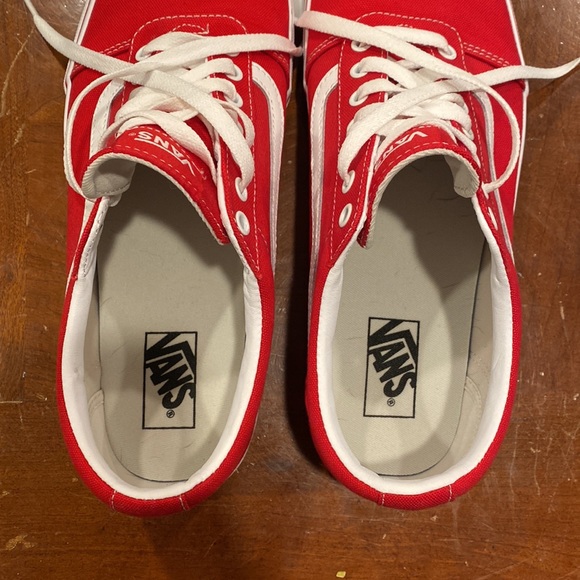 Size 12 Vans Old Skool Red Shoes, Canvas, Brand New Condition - Picture 4 of 5